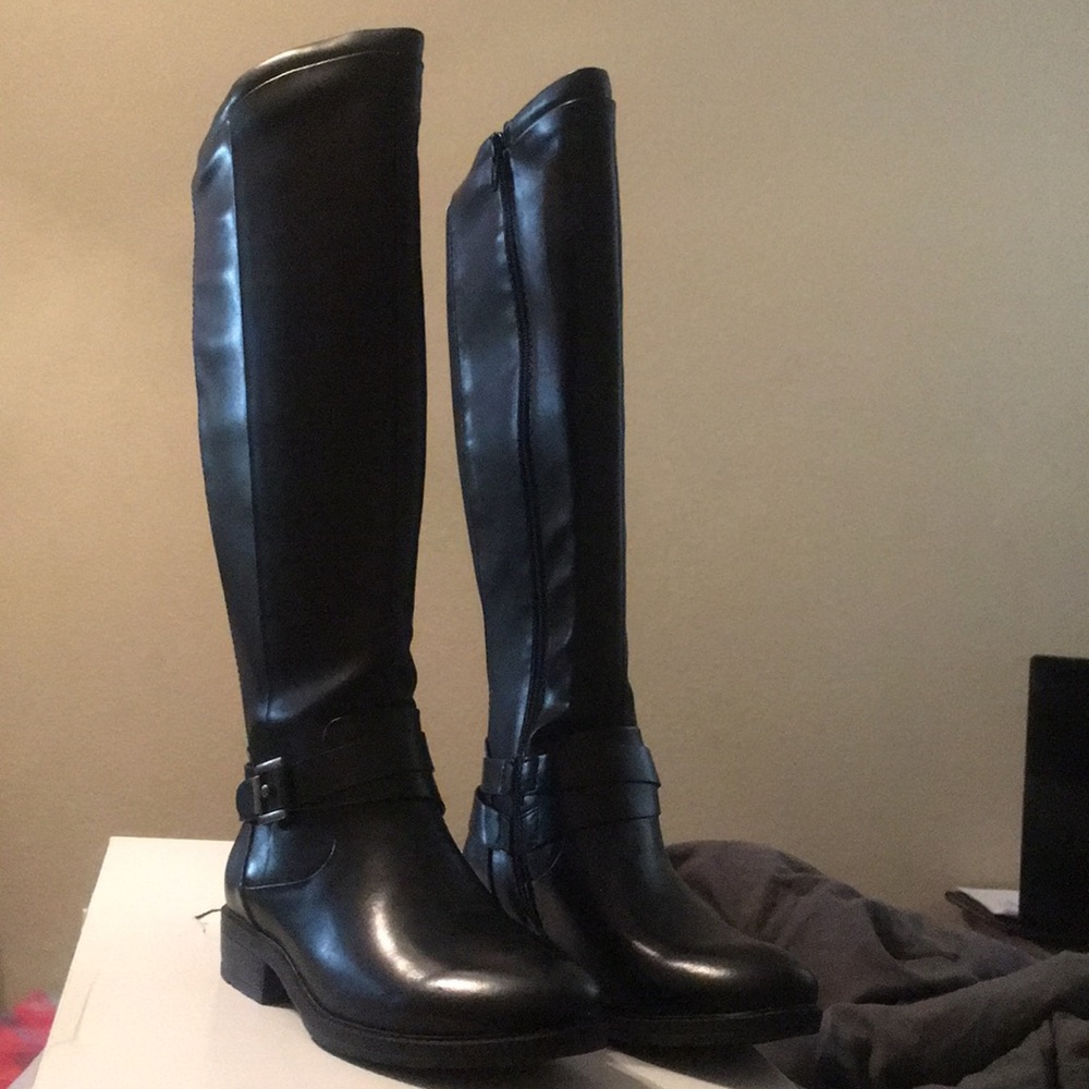 New boots size 5 1/2